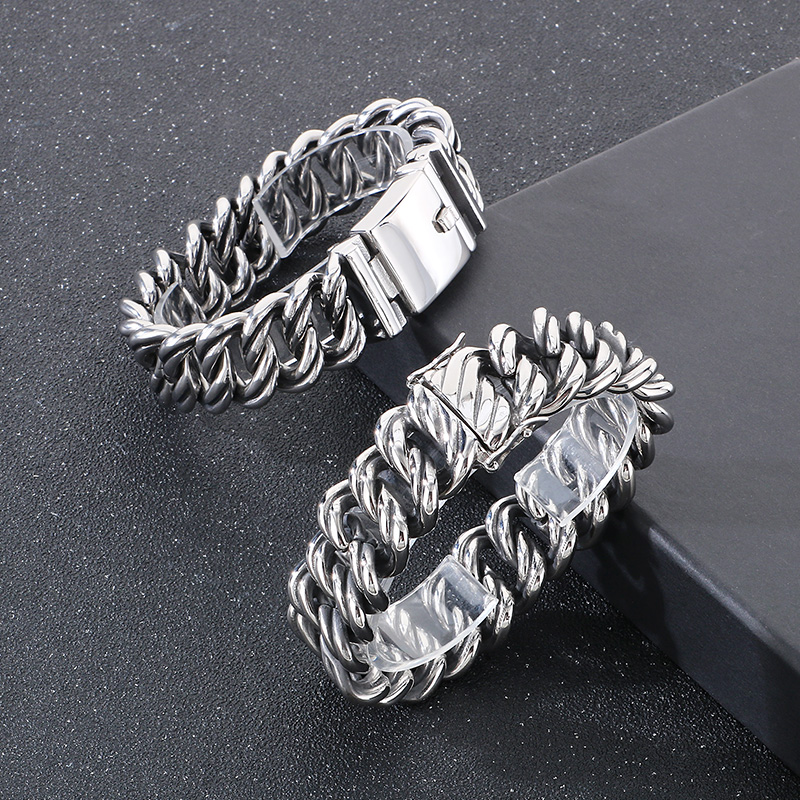 KALEN 22MM Twisted Link Chain  - Men Accessories Bd recensie en prijs